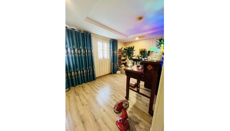 BÁN NHÀ TÂN BÌNH HXH 80M2 3 TẦNG NGANG 5M 5 PN 6 WC SÁT MT NGUYỄN TRỌNG TUYỂN 9,6 TỶ.